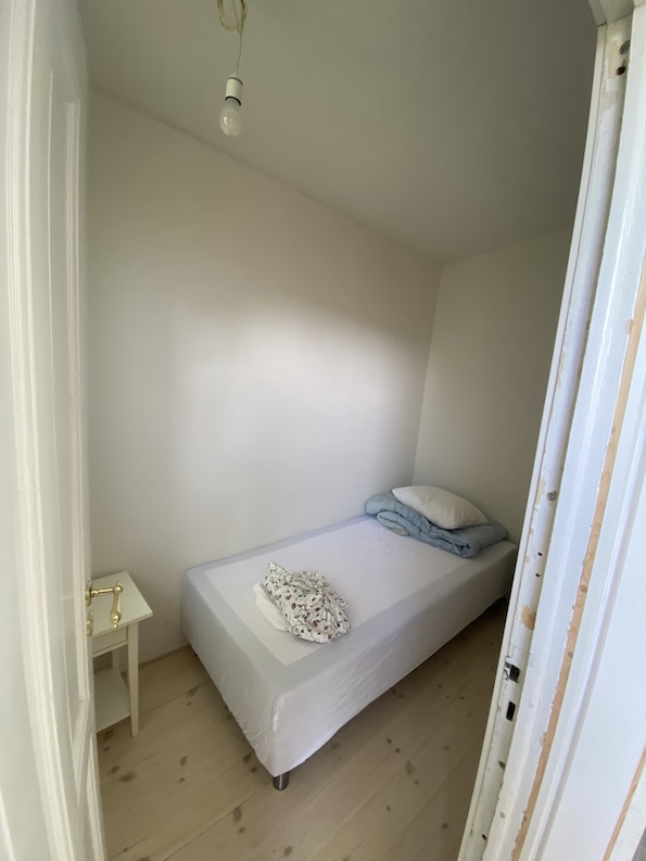 Sleeping room