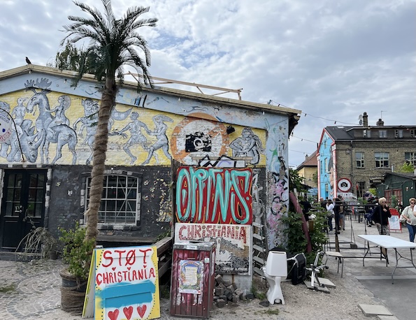 Paivis photo
                of "Hotellet" at Pusher Street in Christiania